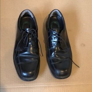 Men’s dress shoes